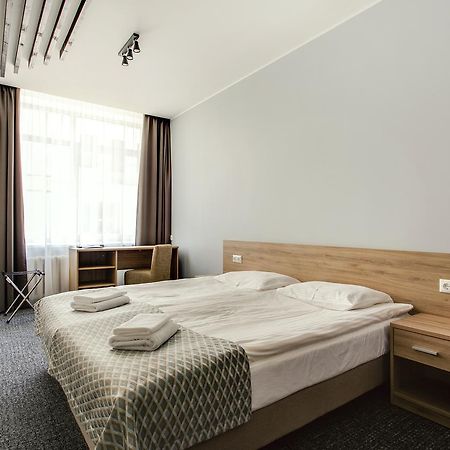 Old Town Trio Hostel Rooms Вильнюс Экстерьер фото