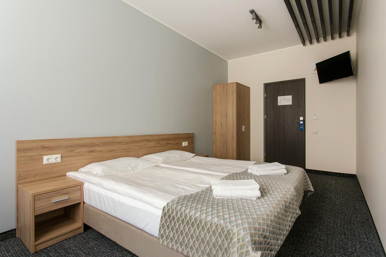 Old Town Trio Hostel Rooms Вильнюс Экстерьер фото